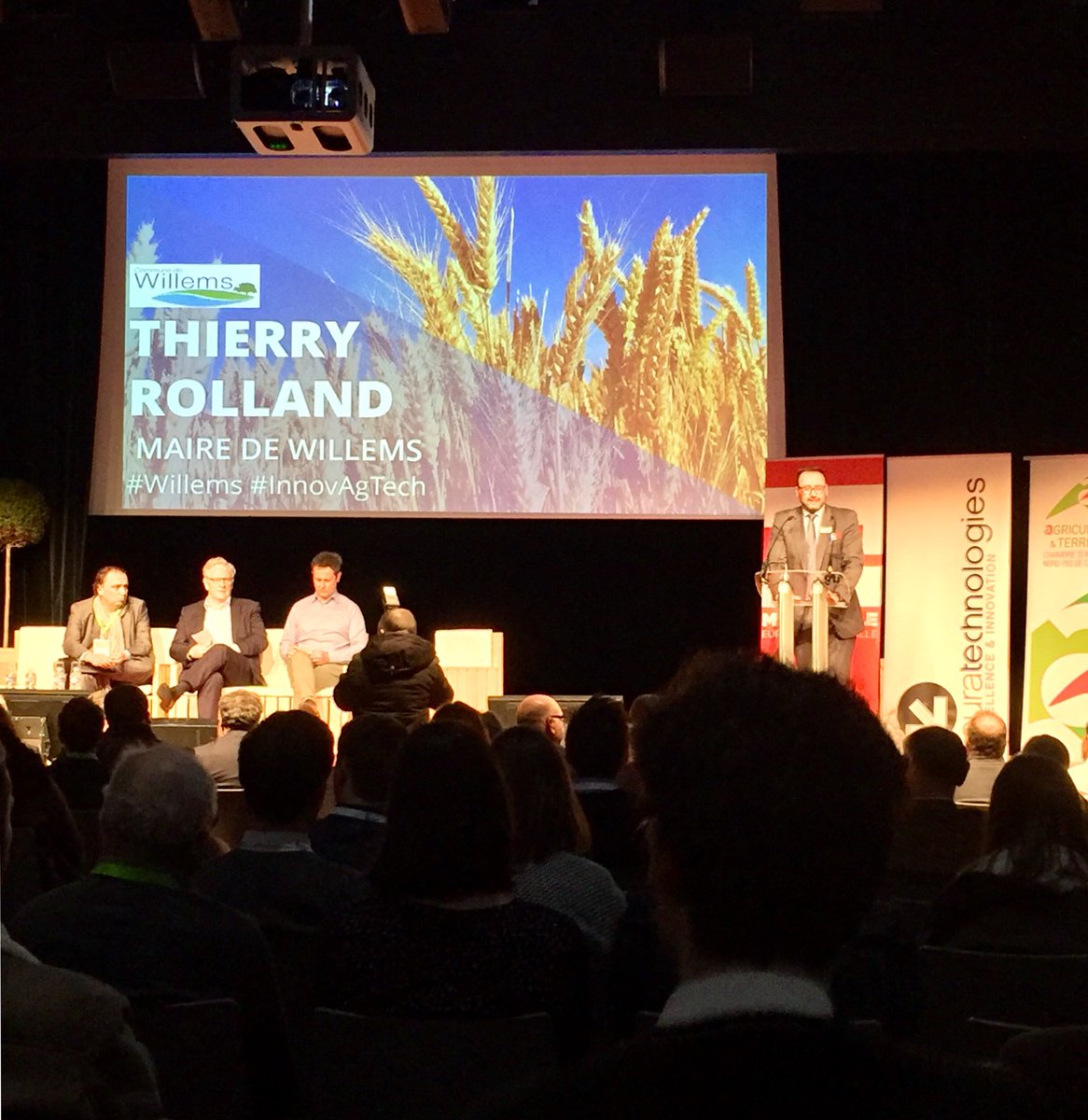 destailleurs's tweet photo. 💥Ouverture de l’inauguration du nouvel incubateur #AgTech de @euratechnologie avec Thierry Roland, Maire de #Willems, ville hôte du projet. #mbadmb #innovagtech https://t.co/CXq3xqq4zM