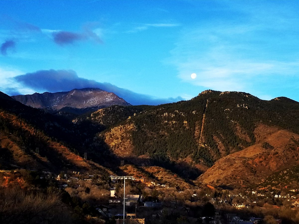 #Colorado #hike Moon over the Manitou Incline this morning.