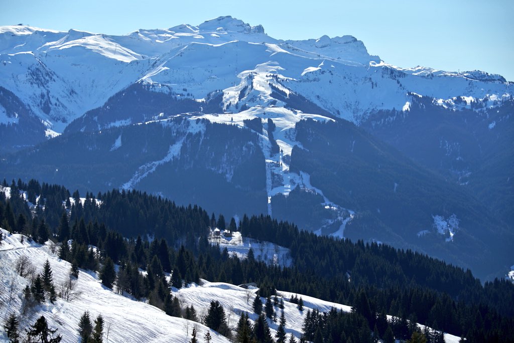 mochilerostv's tweet photo. Paisajes de otro planeta. En realidad del nuestro, ¡cuídalo cuando viajes? #Alpes #mochileros #IMresponsable https://t.co/robctspFbU
