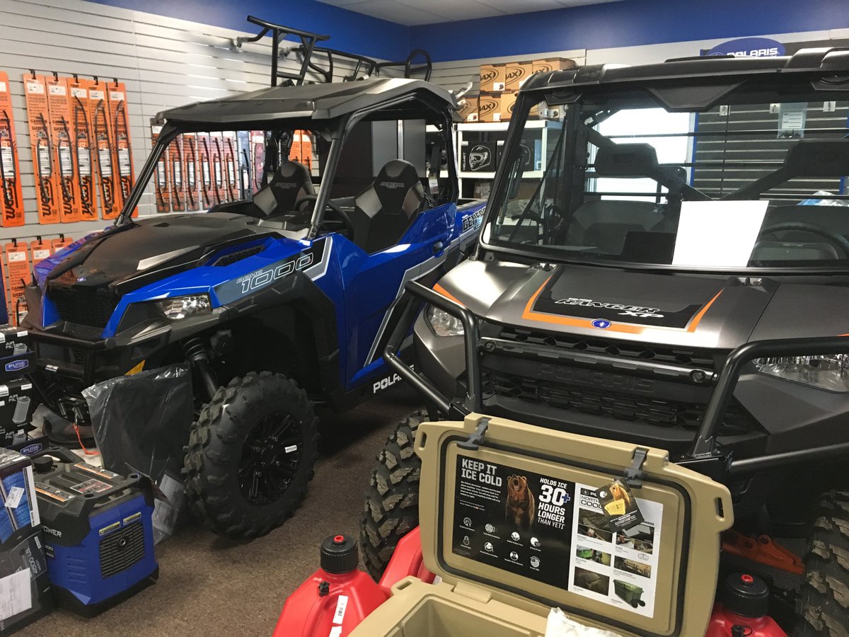 HarborChamber's tweet photo. Spent some time at County Wide PowerSports. Check them out for your Winter power sporting needs! #snowmobile #harborsprings #northernmichigan https://t.co/TBRchv2EKJ