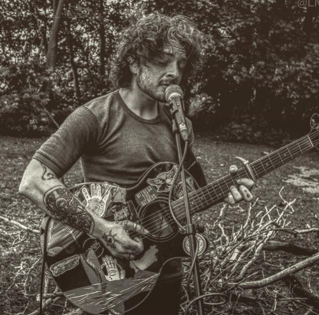 No7Rr's tweet photo. We have a special treat for you all this evening here at the Rum Rooms...
Sam Wright performing live from 830pm
PLUS
Dead Man's Fingers spiced rum is now stocked on our shelf. 

#rumroomsdoncaster #livemusic #spicedrum https://t.co/JsDhYUwsgq