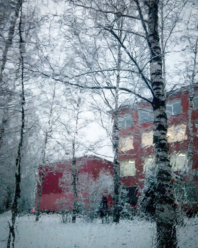 boyarkov's tweet photo. #снегодождь #псков https://t.co/jCOhok1ODN https://t.co/EsYTIdYhri