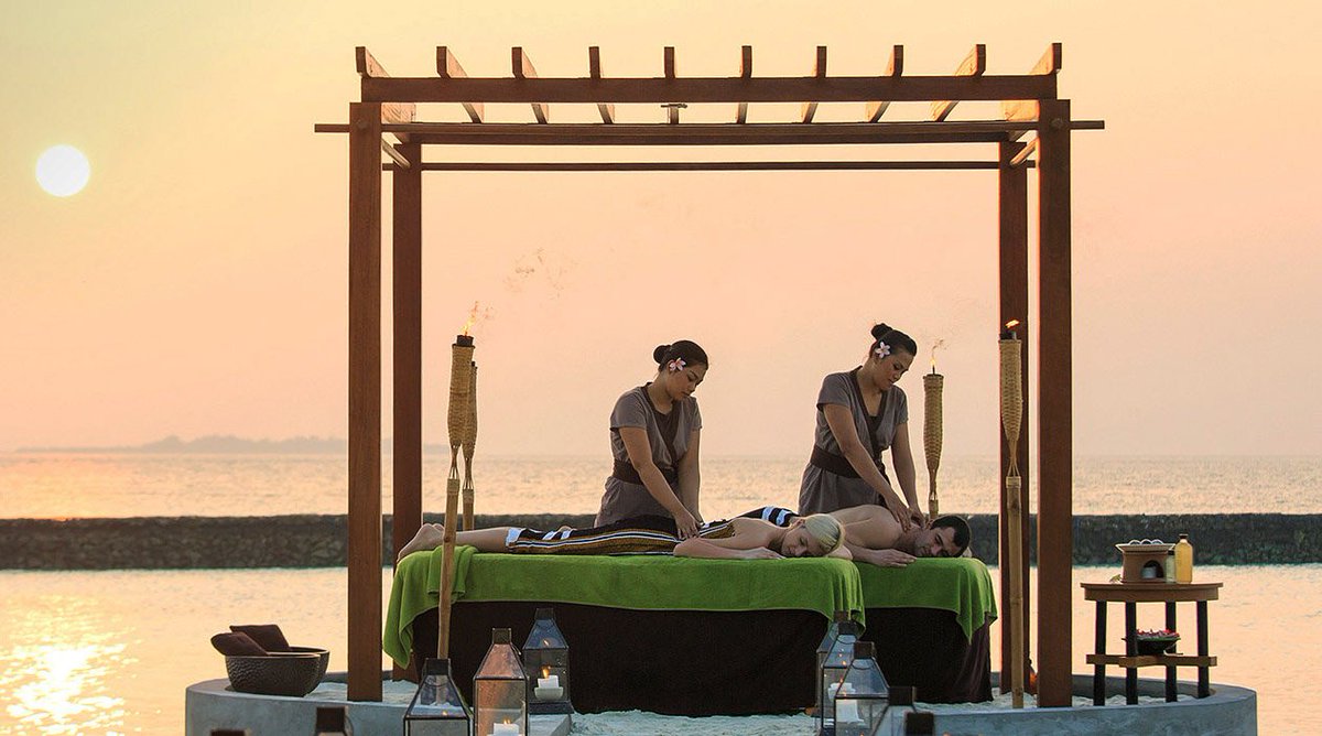 FashionizerSpa's tweet image. Beautiful view from #velispa @KurumbaMaldive featuring our custom-designed uniform #spauniform #Maldives