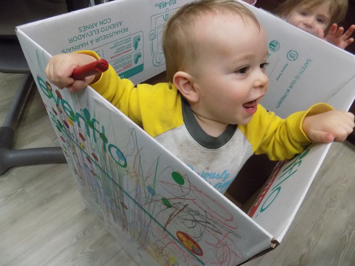 ACBabyBulldogs's tweet photo. We #recycled this box to exercise our #creativity!  #earlychildhoodrocks https://t.co/CUNOiY5uM1