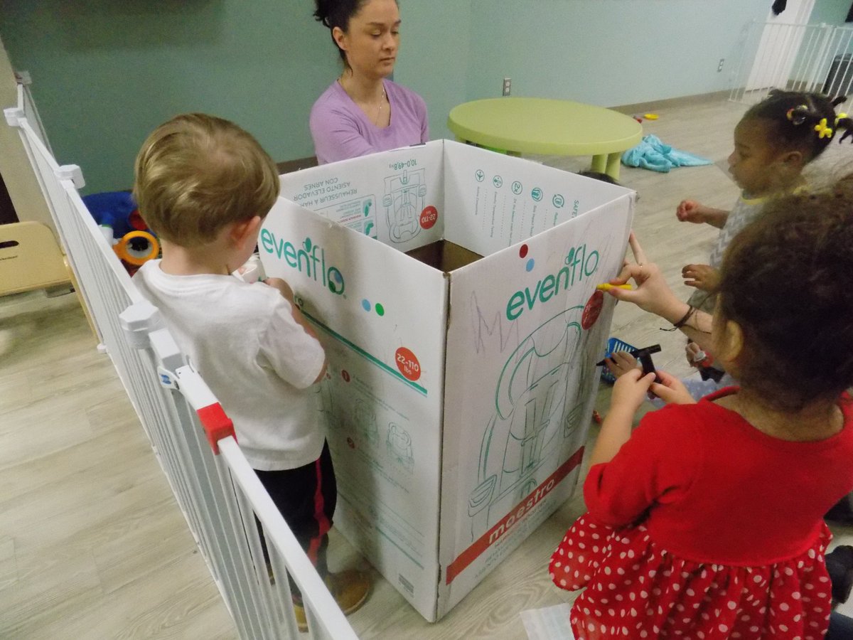 ACBabyBulldogs's tweet photo. We #recycled this box to exercise our #creativity!  #earlychildhoodrocks https://t.co/CUNOiY5uM1
