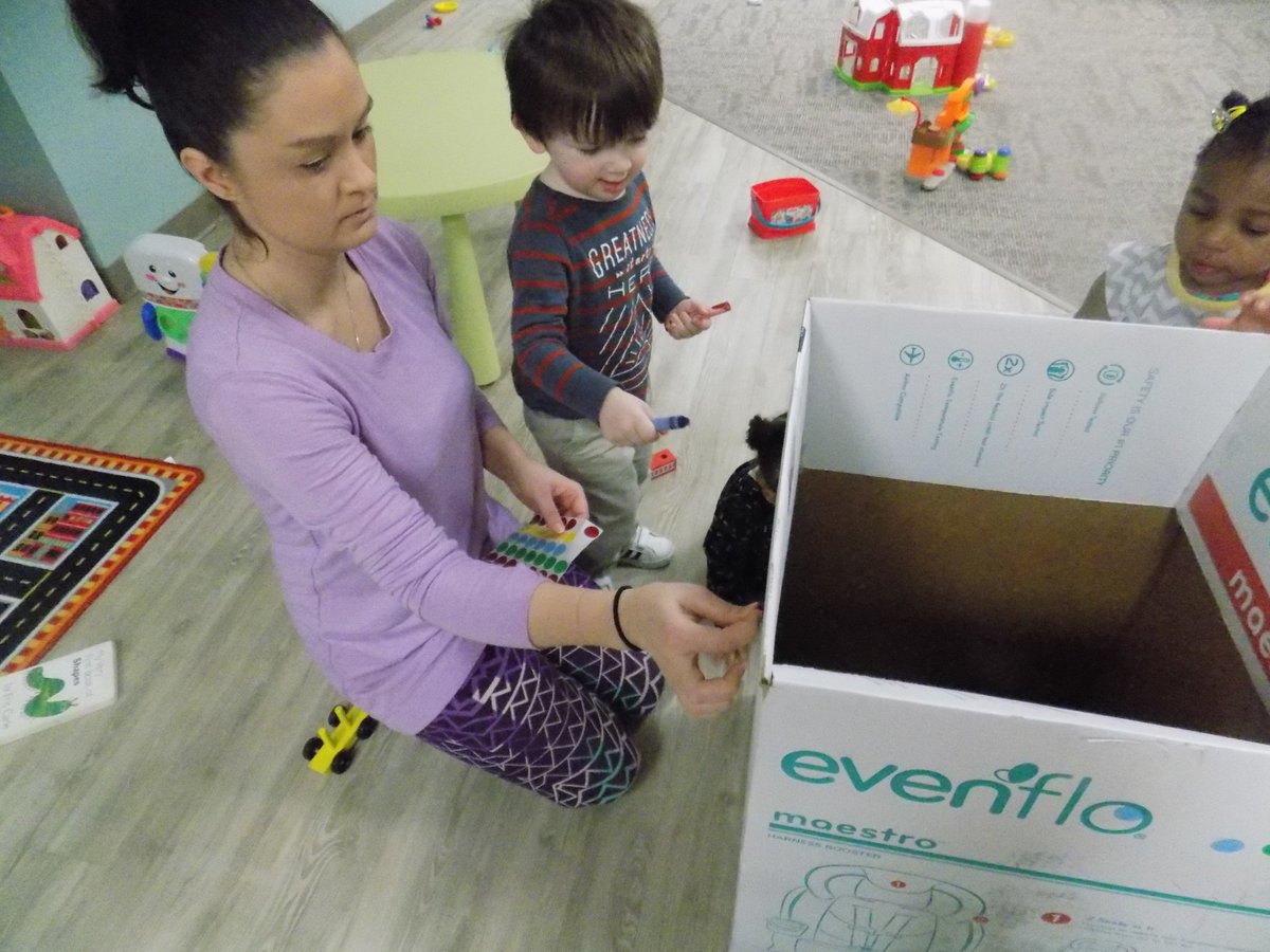 ACBabyBulldogs's tweet photo. We #recycled this box to exercise our #creativity!  #earlychildhoodrocks https://t.co/CUNOiY5uM1