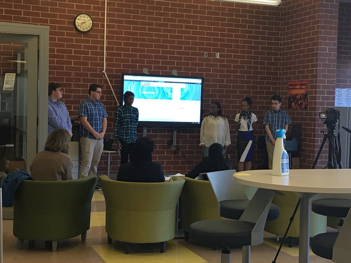 HSHS_Principal's tweet image. .@TributariWeb giving their pitch for seed money! .@MADE_MBK .@KarenLe34872744 .@MeadowbrookCCPS #Time2Engage .@ccpsinfo
