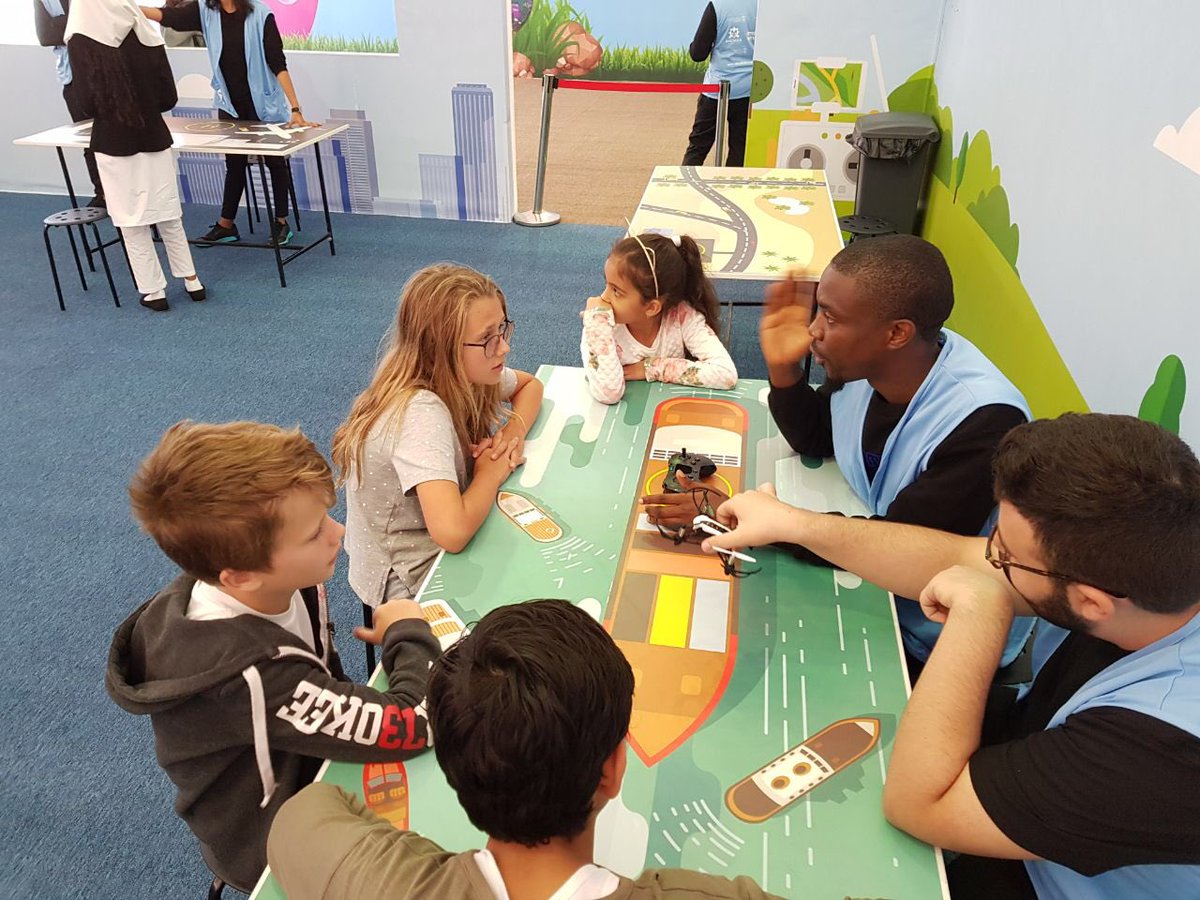 edutechME's tweet photo. Learning to Code and fly drones in #innovatoruae #adsf @ADEK_tweet @UAE_innovates #UAE_INNOVATES https://t.co/hrvj1nXdXf