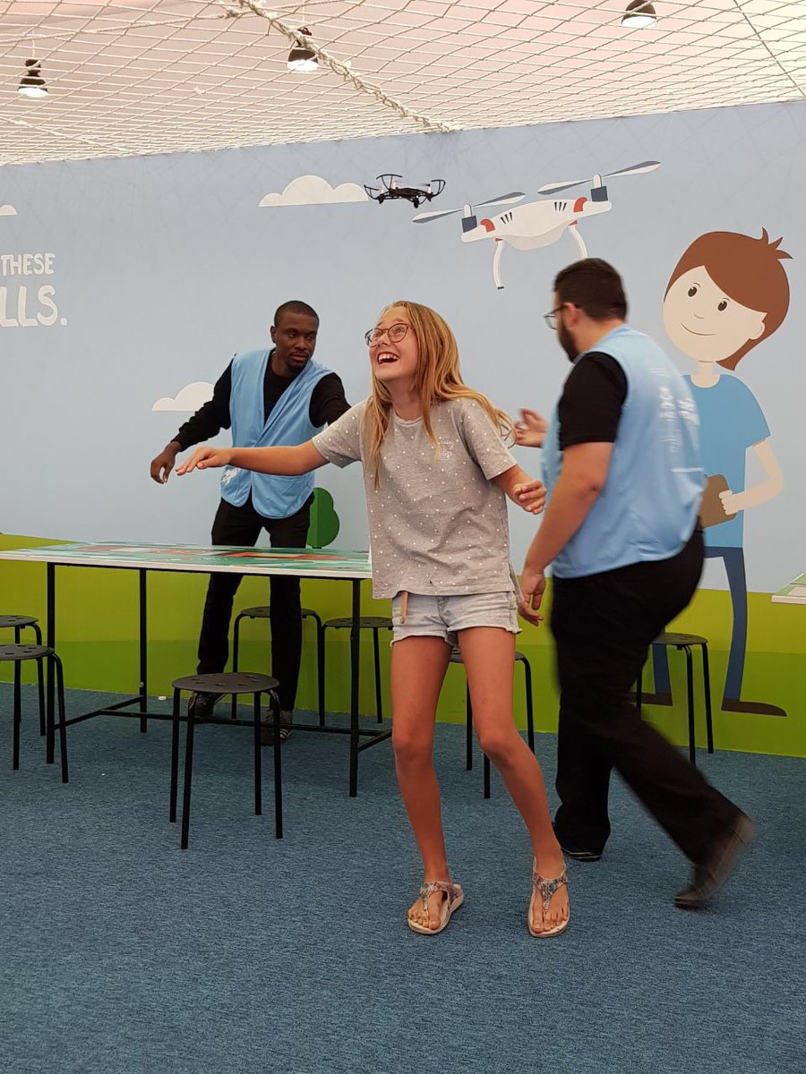 edutechME's tweet photo. Learning to Code and fly drones in #innovatoruae #adsf @ADEK_tweet @UAE_innovates #UAE_INNOVATES https://t.co/hrvj1nXdXf
