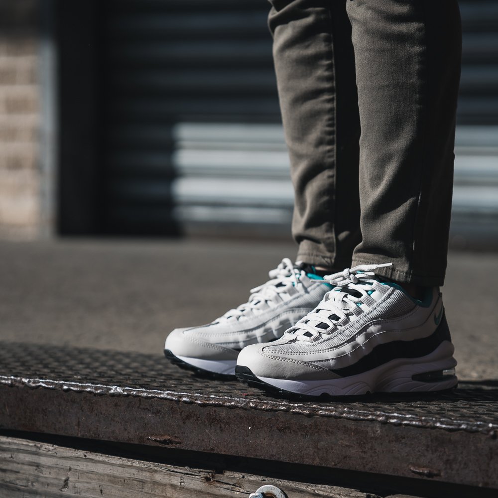 air max 95 light bone