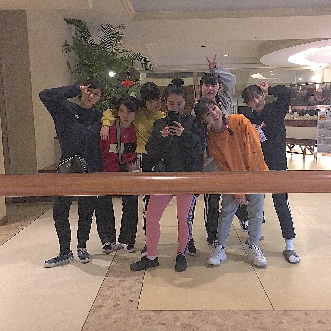 usagi_0810's tweet photo. Okinawa school trip!
enjoy︎︎☺︎happy︎︎☺︎smile.
pecogirl is very cute💗💜
and Bclass love,more🔥♥️
#schooltrip
#pecogirl
#Bclass https://t.co/4OPrFgfmQf