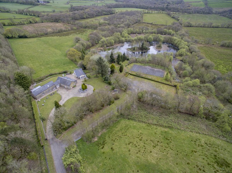 ReesRichards's tweet photo. NEW: Llanddarog Road #Carmarthen #Carmarthenshire. Farm / Small Holding - 4 bed, 30 Acres Β£599,950 https://t.co/bUrkO08Pi0 https://t.co/qGhKEiAeHE