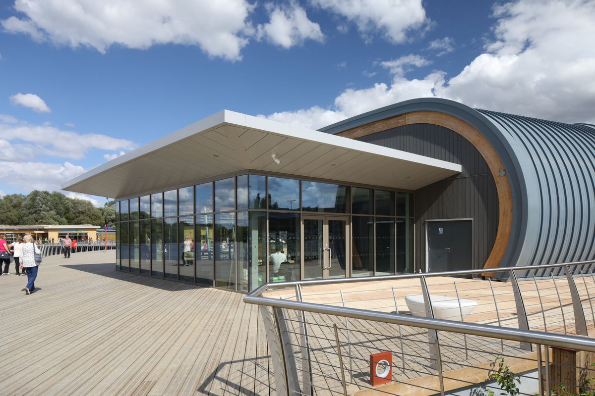 HomesBySenior's tweet photo. Love these nett zero energy buildings on the boardwalk @RushdenLakesSC  designed by #HPWArchitecture built by @WinvicLtd  featuring our energy efficient #SF52 #curtainwall &amp; SPW500 doors fabricated by @AluminateUK #SeniorDelivers #performance #construction #architecture #SSSI https://t.co/gUd5RjMcbN