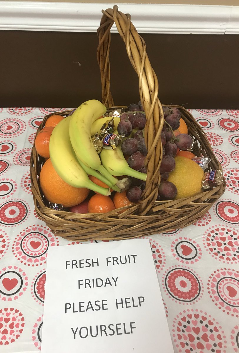 PamSteelbabe40's tweet photo. Fresh fruit Friday at 2561 @CollazoH @Tammy16752196 @BryanDa18519492 @MAEngagement @HDguyDE @JohnRolison @TammySaunders24 https://t.co/giyJ3HtLML