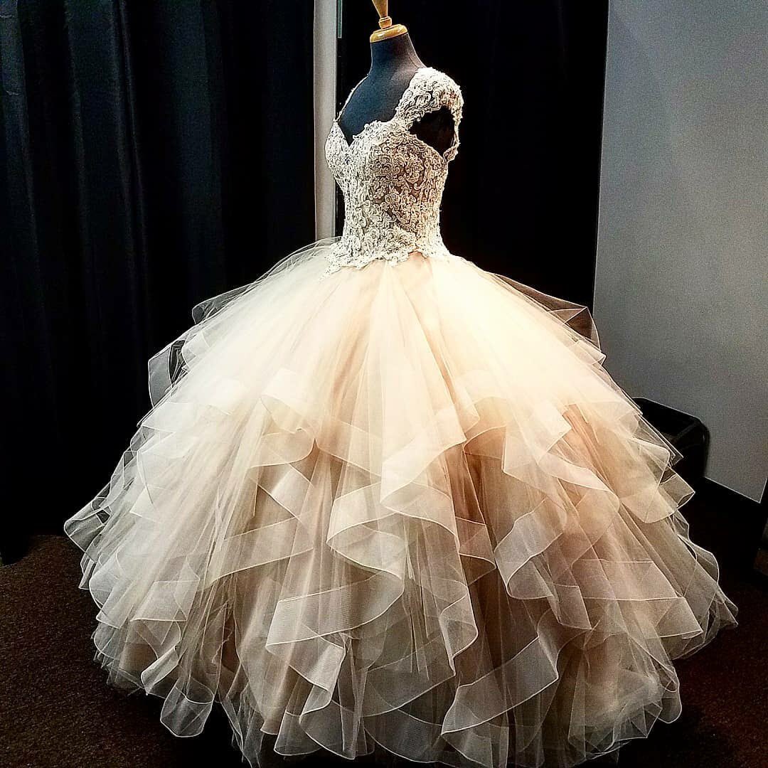 MirthasFashion's tweet photo. Spring 2018 Collection in stock NOW ‼️‼️ #mirthasfashionandquince #bling #quince #xv #morileevizcaya #morileeoffical #myquince #ballgown https://t.co/apRnvyMeal
