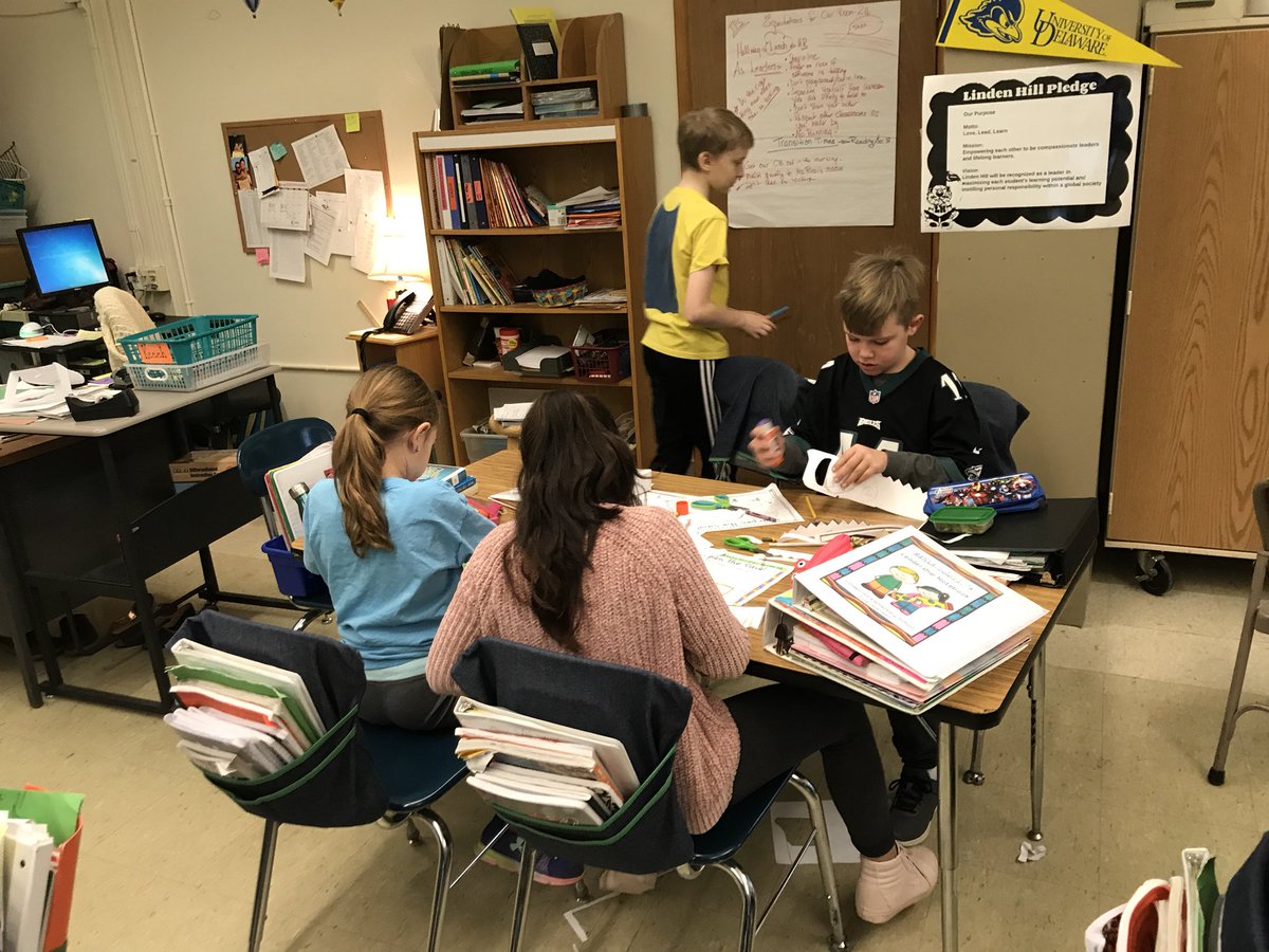 keechskids216's tweet photo. Sharpening our Saw with our 2nd grade friends! #LHEpride https://t.co/t8LyNI1xLA