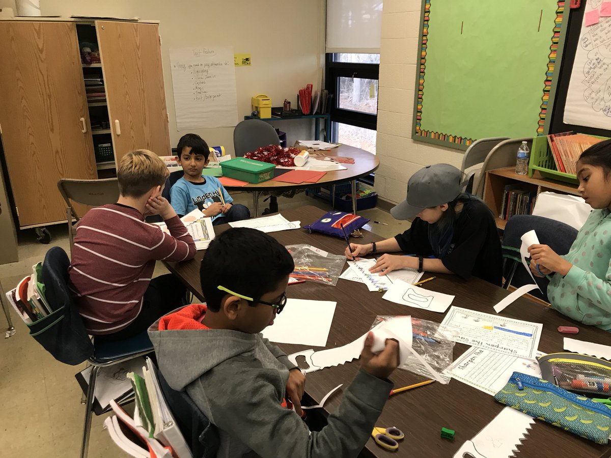keechskids216's tweet photo. Sharpening our Saw with our 2nd grade friends! #LHEpride https://t.co/t8LyNI1xLA