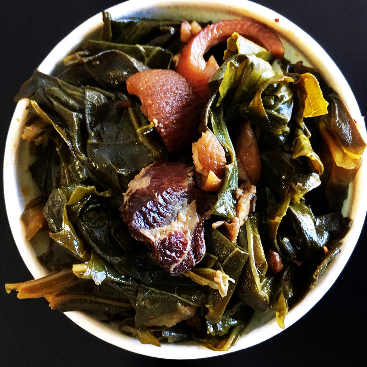 BigBabyQSTL's tweet photo. ...collard greens and smoked ham hocks #gmaapproved #whatitdo #StLou #embracetheQ #shoplocal #playlocal https://t.co/SqyEvWlb5H