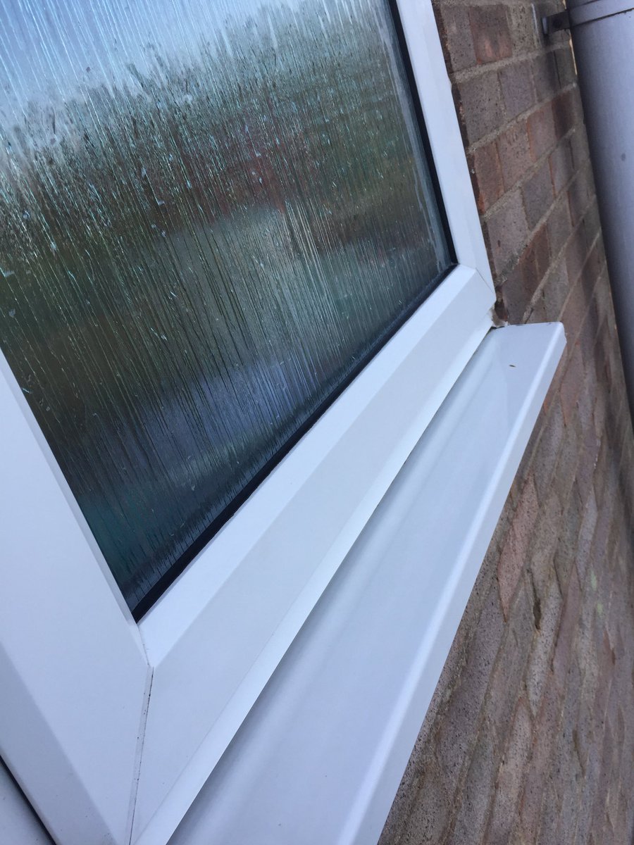 Neglected 3 storey windows like new again 💫 #premierclean #trad #windowcleaning