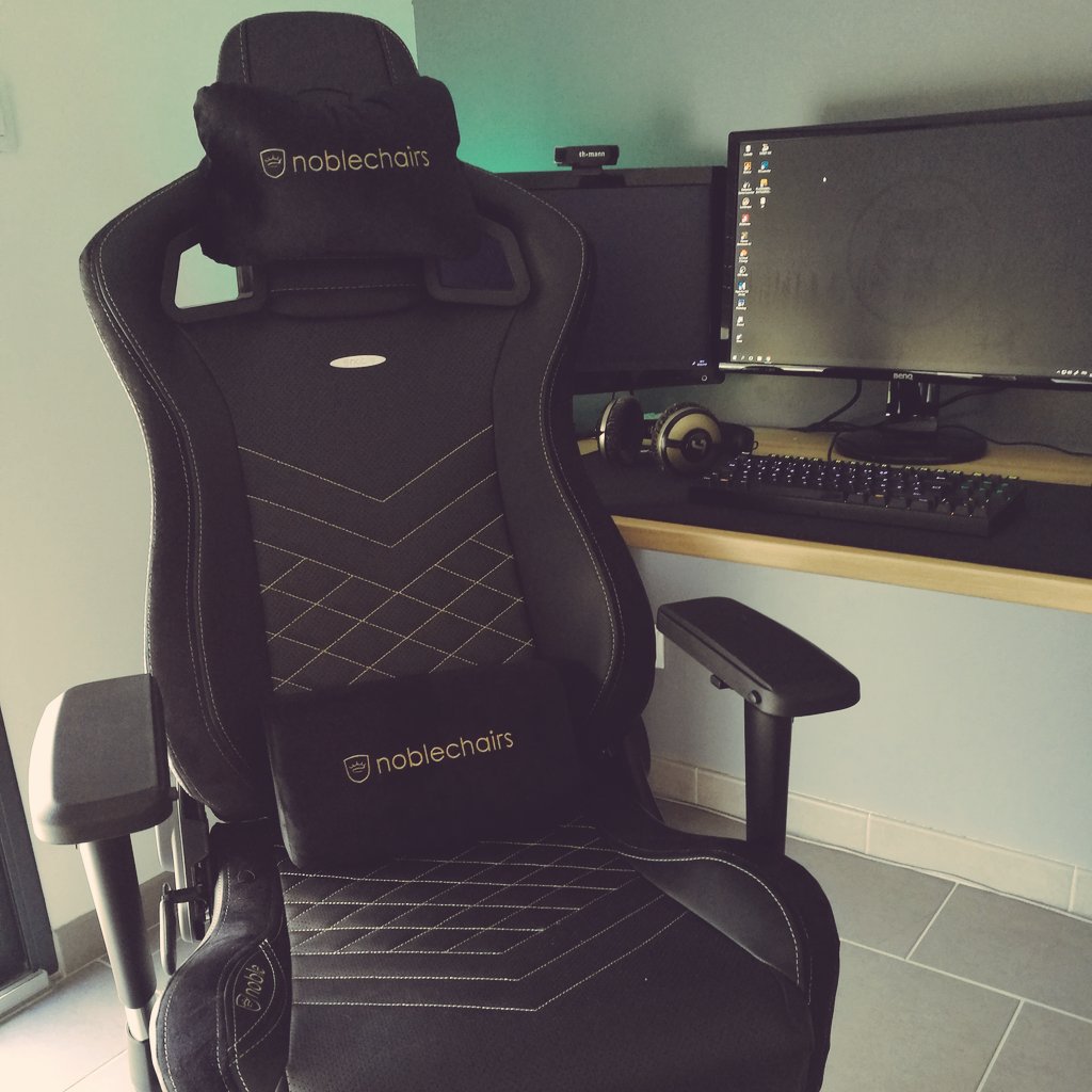 Tatsunao's tweet photo. Un second cadeau de mon lot #RIGmas vient d'arriver 😎 merci @PLTgaming_FR et @noblechairs ! Vivement la suite. https://t.co/RMrcbqpK0p
