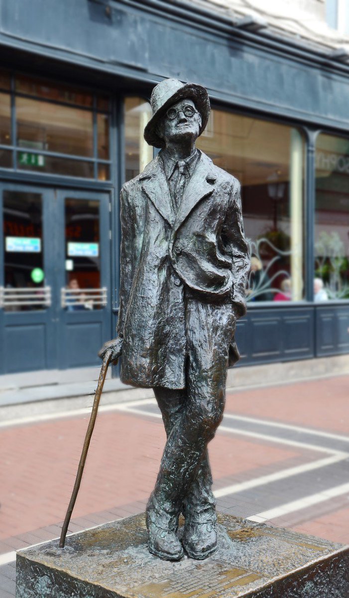 EmiratesLitFest's tweet photo. #TodayInLiterature - #JamesJoyce, best known for #Ulysses, was born. #ELFDubai #DubaiLitFest https://t.co/PZCQHRGdej