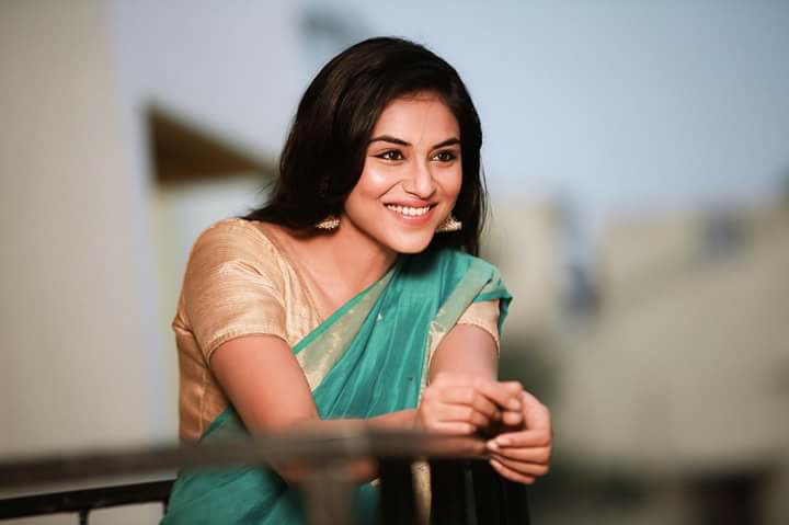 heytamilcinema's tweet photo. Meyaadha Maan - #Indhuja ❤️ https://t.co/11pin4HNZp