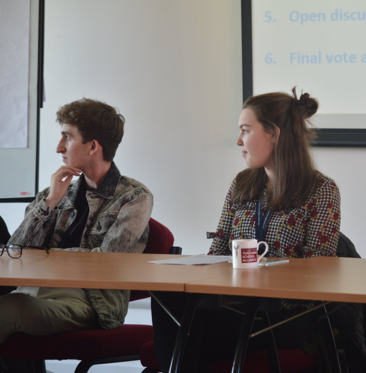 QKSKendal's tweet photo. Thanks to Lula and Jess for chairing another lively debate in #Philocoffee on the morality and issues surrounding the internet for humanity. #proudtobelong https://t.co/HCyHOYMott