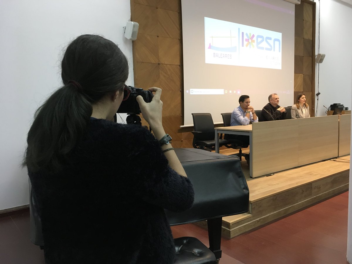 UIBuniversitat's tweet photo. Comencen les jornades formatives de l'Erasmus Student Network a #SaRiera amb un centenar d’inscrits https://t.co/DJTvylqRlt @esnbaleares @ESN_Int @ESNSpain #intercanvi #mobilitat #Erasmus #ThiIsESN #EFPBaleares #ESNBaleares https://t.co/G4ipmJQpqO