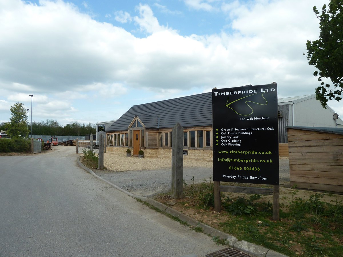 TimberprideLtd's tweet photo. We are thrilled to be able to welcome HRH The Prince of Wales to Timberpride today. Keep an eye out for more news of the event #Tetbury https://t.co/l1fZM82WEa
