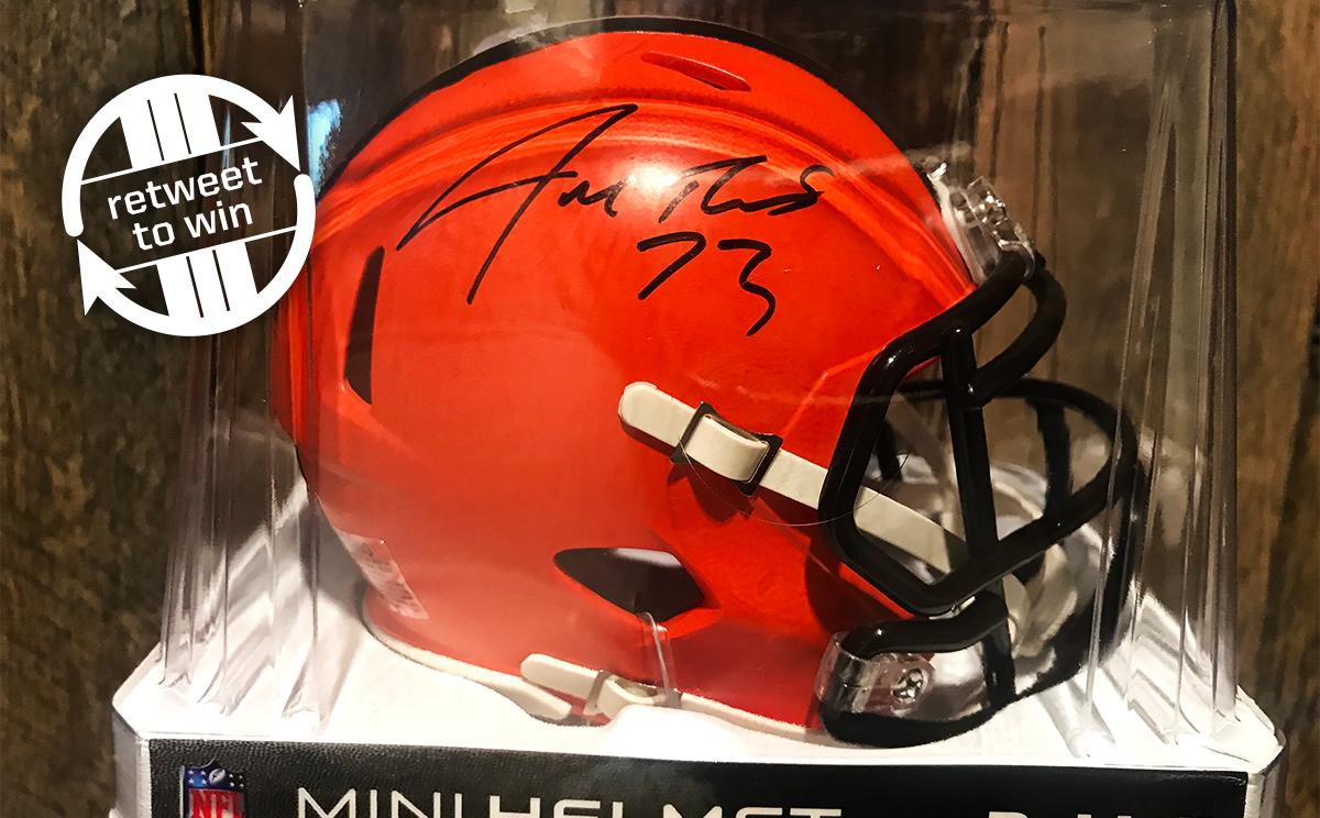 🚨 RETWEET for a chance to win this signed <a href="/joethomas73/">Joe Thomas</a> mini helmet! 🚨

Rules: brow.nz/7Chtfr