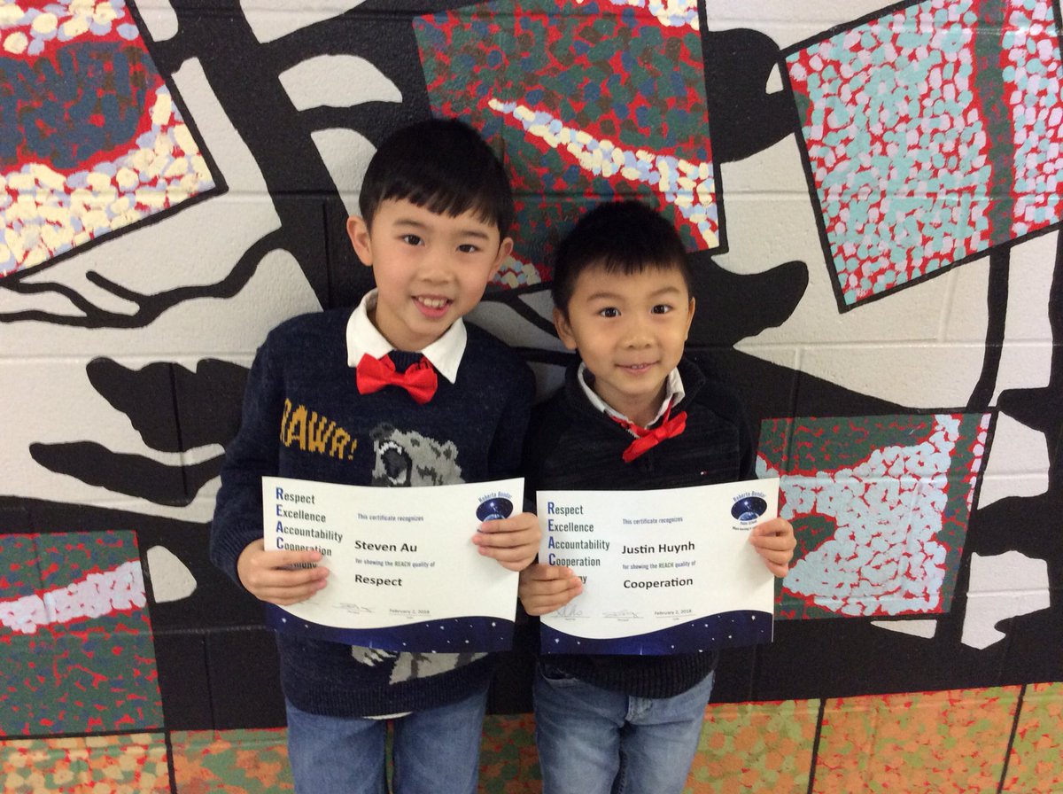 MsCho1A's tweet photo. These two brothers won the REACH award together!!! 😀 https://t.co/zDbwdtu9RE