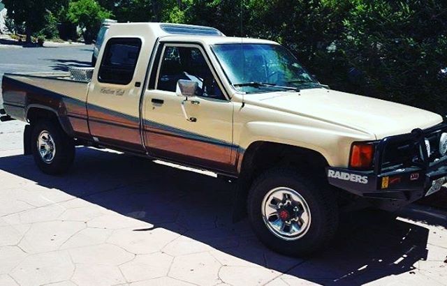 EHOutfitters's tweet photo. Double cab to custom cab! Holy schnikes we have always wanted one of these rarities! #toyota #customcab #rare #sweet #hilux #mintruck #4wd #4wdto #4wdtoyotaowner #4wdtoyotaownermagazine https://t.co/hCV2LQM2v7 https://t.co/okvwhbdeo8