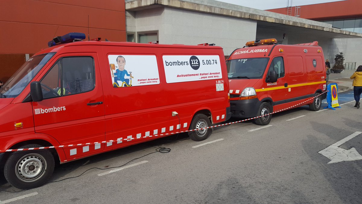 sfadfcat's tweet photo. Emotiu comiat al Rafa Arnabat (@bomberscat). Gràcies per tot una vegada més. Sempre seràs al nostre costat. Gran Bomber, gran amic i sobre tot.. Gran Persona!! https://t.co/eDJoR3sjoe