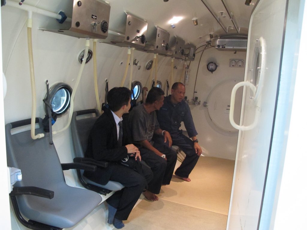 KDSM_PASKAL's tweet image. Mlm minggu,staf #hyperbaricchamber bersengkang mata dlm usaha merawat mangsa #decompressionsickness dari #Sandakan
#CSR 
#NBOS #kebajikan
#kesihatan
#scuba @mykamarul @syedzahirputra @ARBA_My @tldm_rasmi