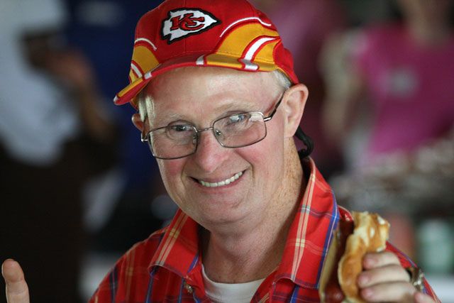 promise_homes's tweet photo. It's almost time for #SuperBowlLII. And while this Rainbow resident won't be able to cheer on his Chiefs in the big game this year, we're wondering who you'll be rooting for?! #weloveourresidents #RBVSTL https://t.co/jmShjsFU0g
