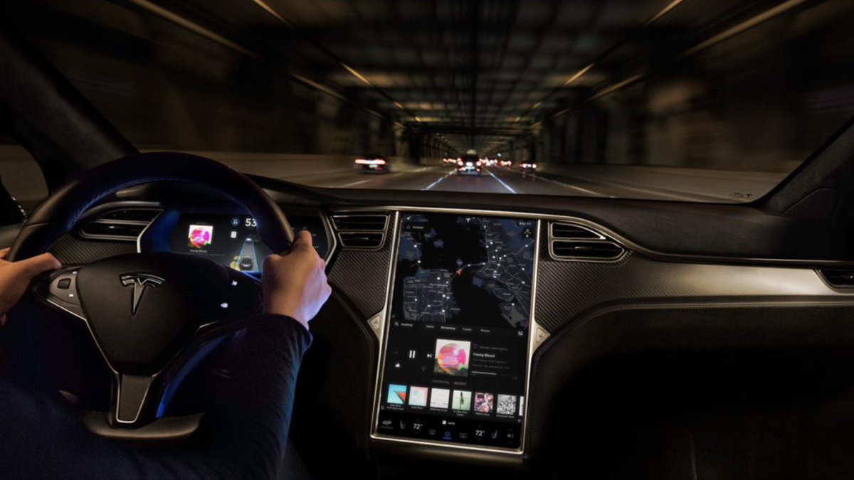 TheTeslaLife's tweet photo. Tesla sends out a new software update with the Canadian French Language option, along with a few other minor updates https://t.co/0j8Pq7WKNE https://t.co/Q16LJIg5J5