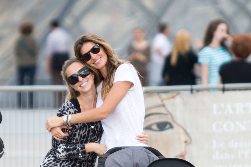 ForbesBR's tweet photo. Irmã caçula de Gisele Bündchen se casará na mansão da top na Costa Rica:
https://t.co/uKNBirIcKf https://t.co/7UK3OQUy1A