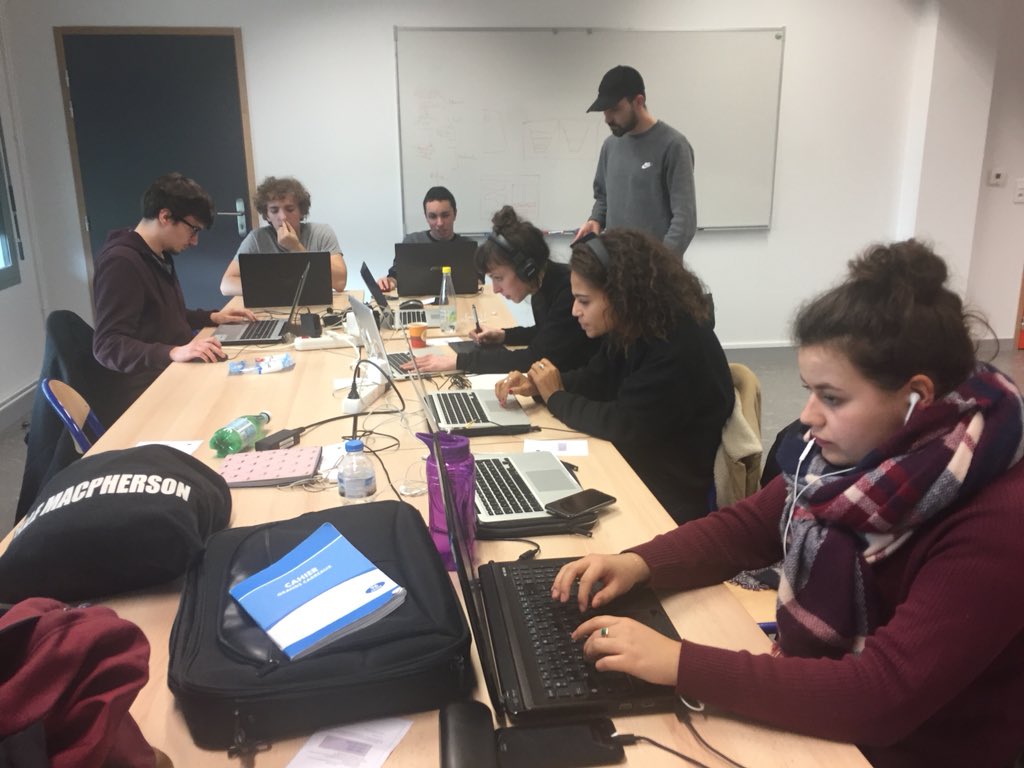 Lara_agz's tweet photo. La fin du projet approche, c’est l’heure du rush pour les PESTIBUSTERS ! Relecture, dernières modification... @agrecoleimage @Polytechnique @audencia_com #EauEtRiviere #Data #Pesticides https://t.co/JCcm3P6bj5