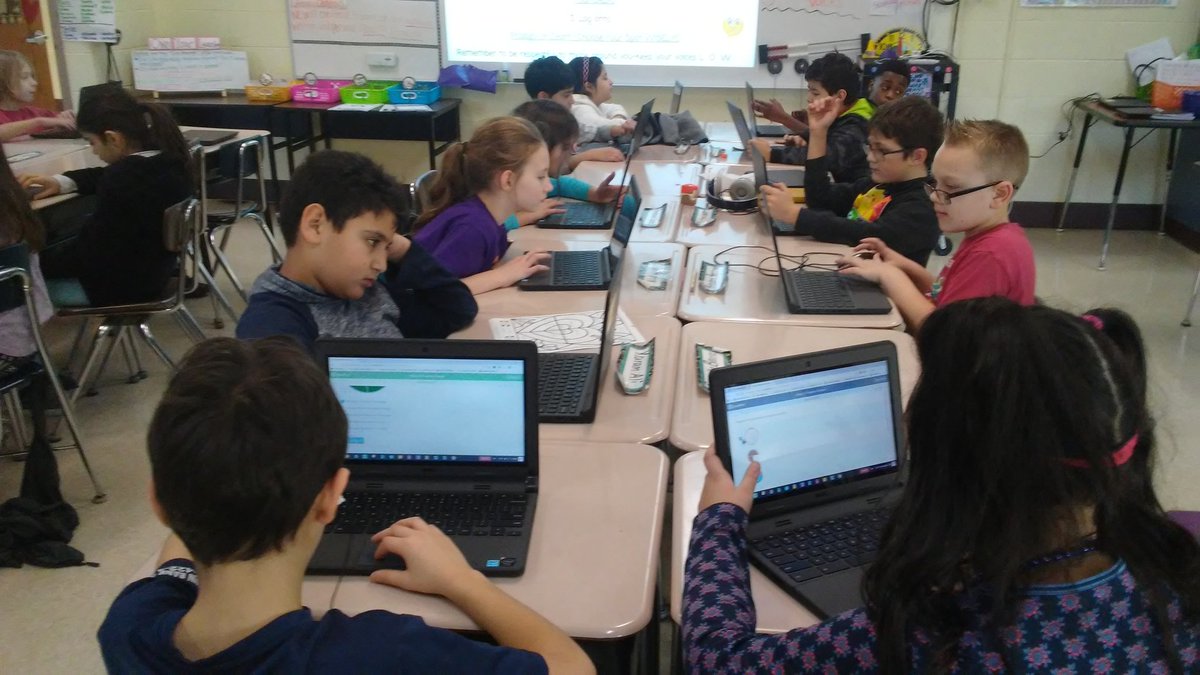 MrsPaszkowski12's tweet photo. Getting a Fractions preview on @ScootPad before we start our new math module on Monday! #d123cov #d123 #fractionsfriday https://t.co/I2a6uIyvCC