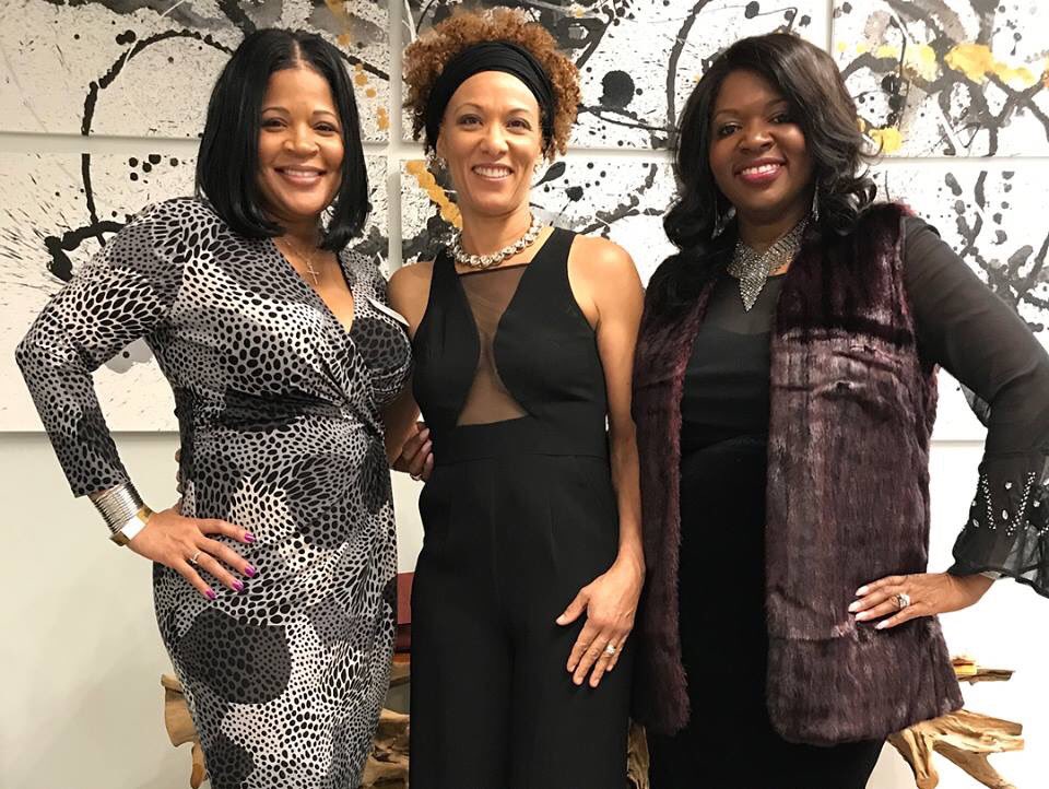 OffTheFieldNFLW's tweet photo. Great night at the Off The Field PWA Welcome Soirée to kickoff Super Bowl LII, hosted by Queen Anna. #nflwivesfashionshow #nflwivesassociation #offthefieldpwa #offthefield #OTFSB52 #SBLII #superbowl52 #minnesota #otffashionfete52 #philadelphiaeagles
#NewEnglandPatriots https://t.co/UYgYAFOz4U
