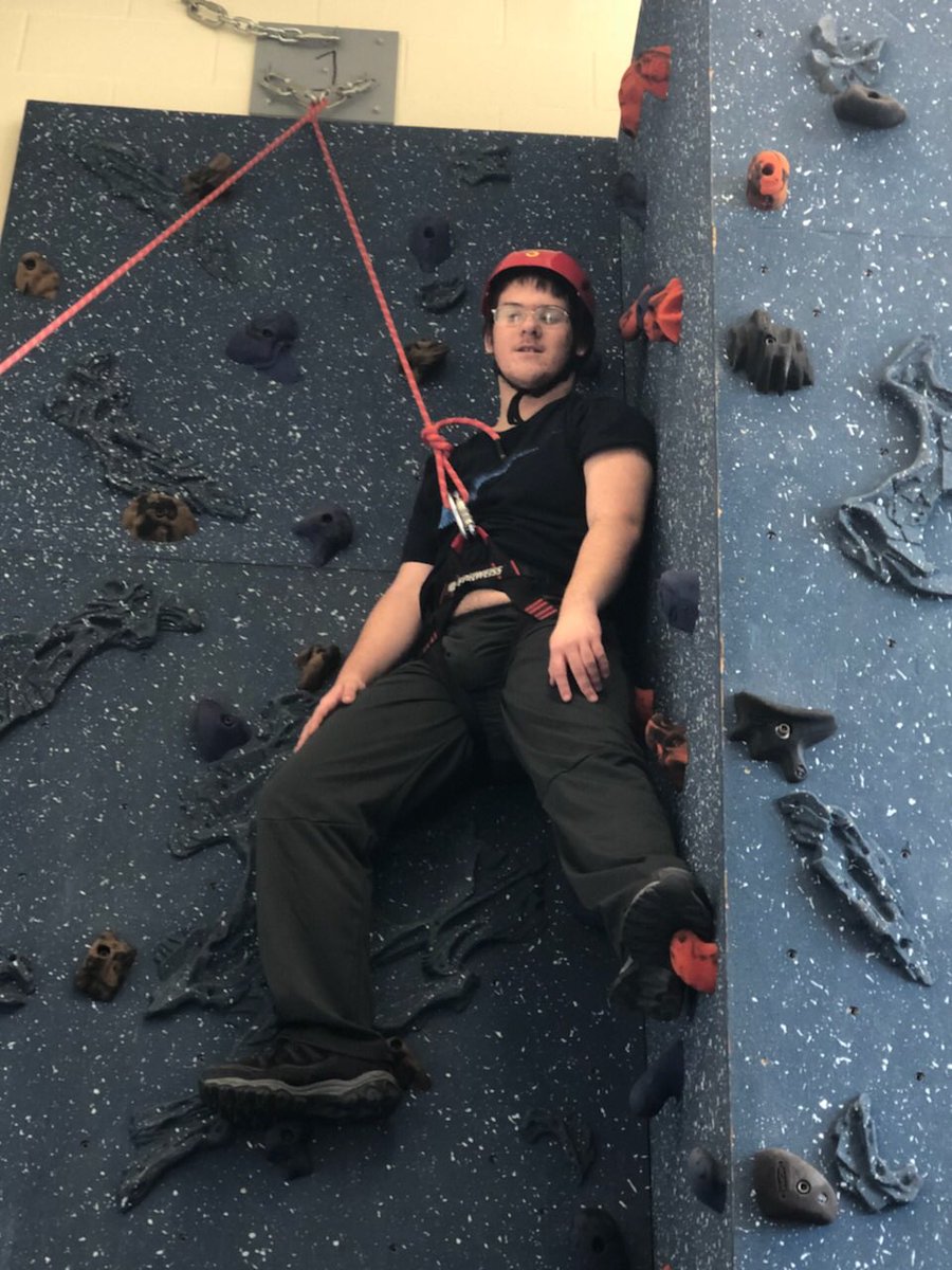 TchPE22's tweet photo. On the wall at Climbing Club! #selfiestrong @Woodridge68 @JeffersonJH68 @JJHHoops @DreamaMueller @MrG_PE68 https://t.co/QZouiZv70H