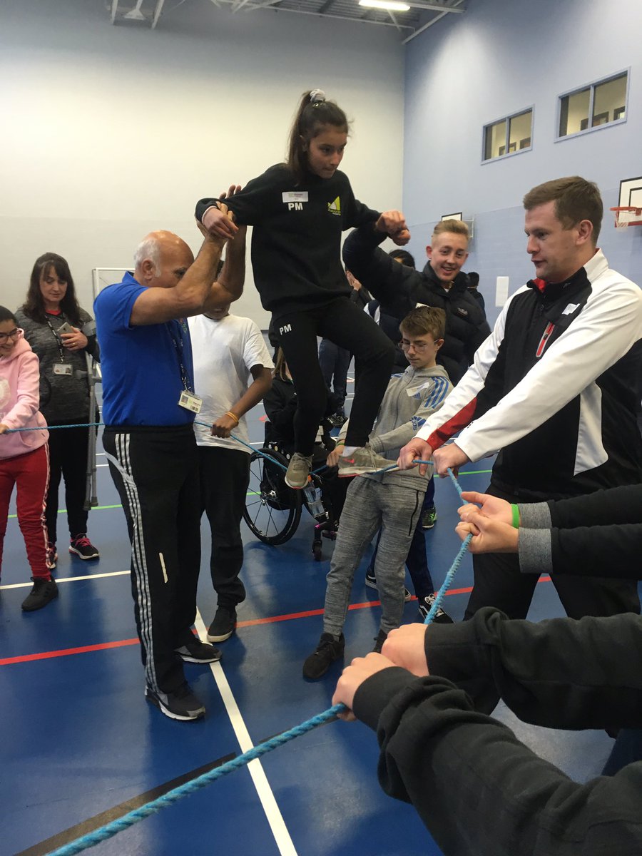 HB_SSPAN's tweet photo. Brilliant day with our @bosworthPE Yr 7 leaders at the @ActiveEllesmere #STEPintoSport camp. Thanks 👍🏻👍🏻 #Care2Lead @YouthSportTrust @YourSchoolGames https://t.co/vncyrrZ1M9