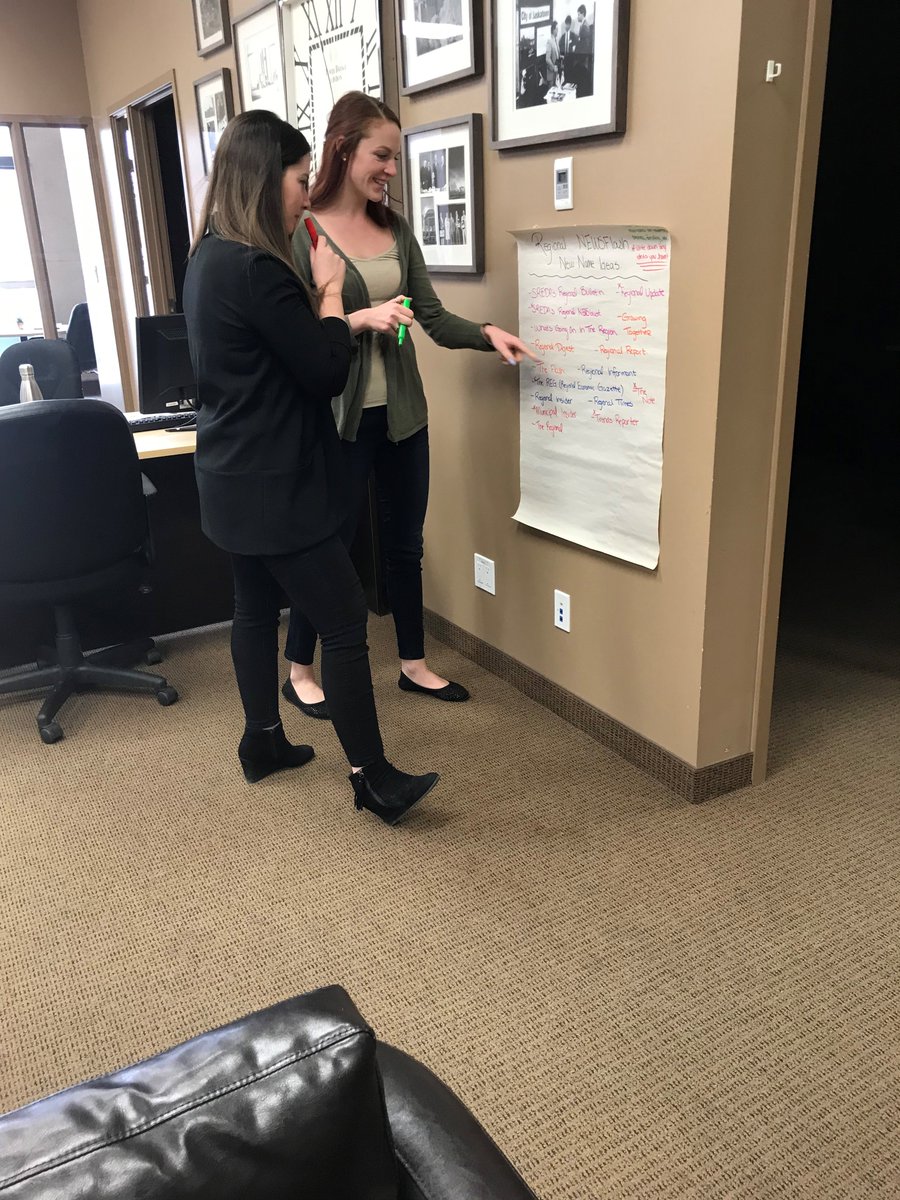 SREDA_SK's tweet photo. Team brainstorming for our new Regional email. Any thoughts/ ideas ?!💡 #creativeyxe #regionalsaskatoon #yxe #creativeecon #saskecon #cdnecon #growingtogether https://t.co/9yzT73l5t4