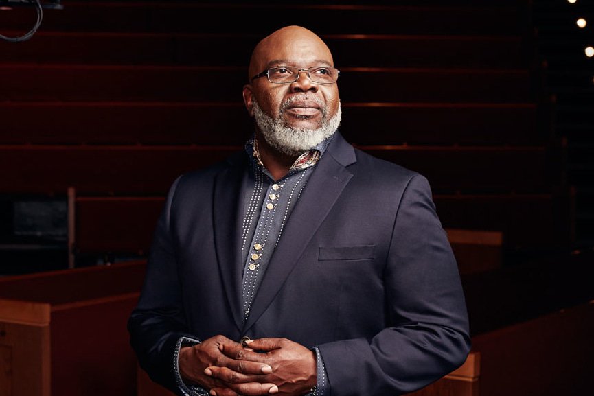 ChristOnPurpose's tweet photo. Today, we return to Bishop T.D. Jakes famous "The Left Hand Of God" sermon. #flashbackfriday #februaryforgiveness #BlackHistoryMonth https://t.co/T9PnuEkwlF