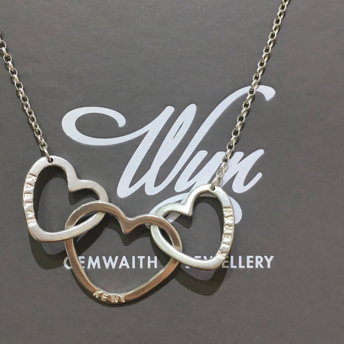 WynJewellery's tweet photo. #valentinesdaygifts https://t.co/M7gDYg1ZQU