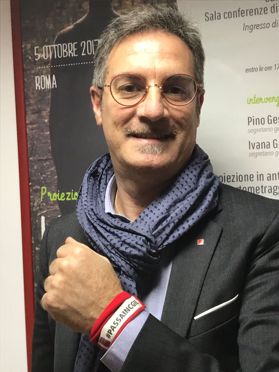CGILPuglia_U35's tweet photo. A chi vorrebbe sorvegliare i lavoratori con #braccialettoelettronico di controllo a distanza con cui imporre disciplina e ubbidienza, rispondiamo con i nostri braccialetti, quelli della giustizia e della dignità sul posto di lavoro
#PassaInCGIL
@cgilnazionale @cgilpuglia https://t.co/m3e9HikKQx