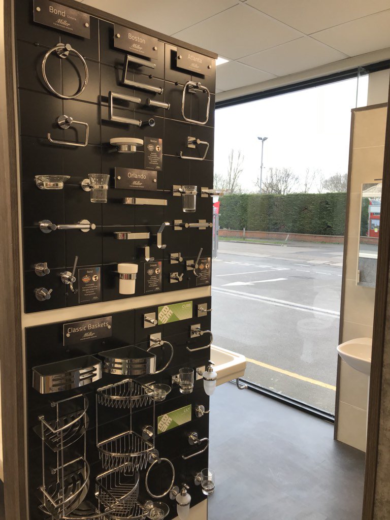 Buildbaselondon's tweet photo. Need a kitchen or a bathroom pop into Buildbase Epsom our displays are taking shape #makingbuildbasebrilliant https://t.co/YW7OxtKOGb
