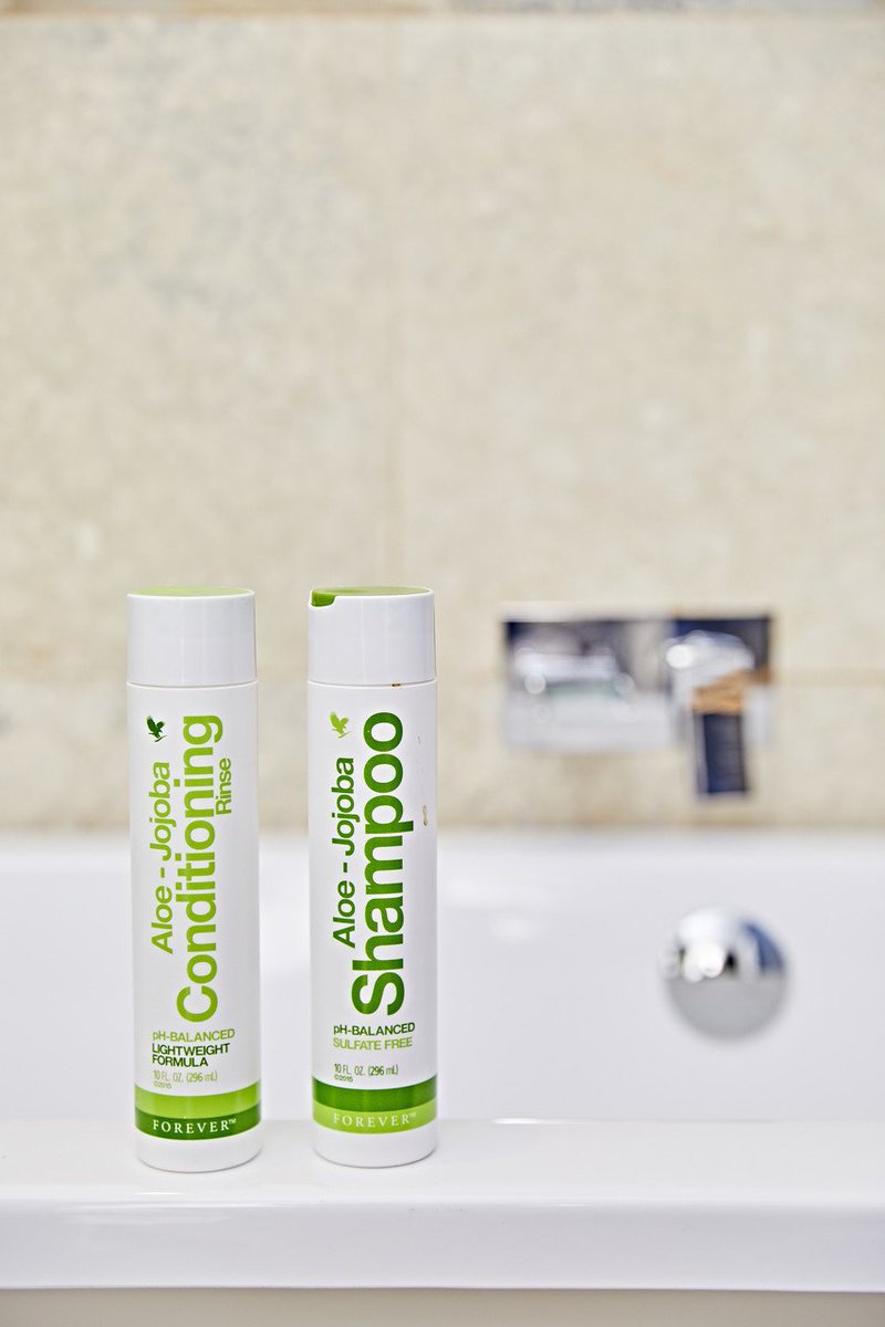 AloePamela's tweet photo. Hair will be soft and shiny with the pH-neutral, pure aloe formulation of Forever #Aloe-#Jojoba Shampoo &amp; Conditioner. https://t.co/S7YIkedVJt https://t.co/eNLQFvQdRx