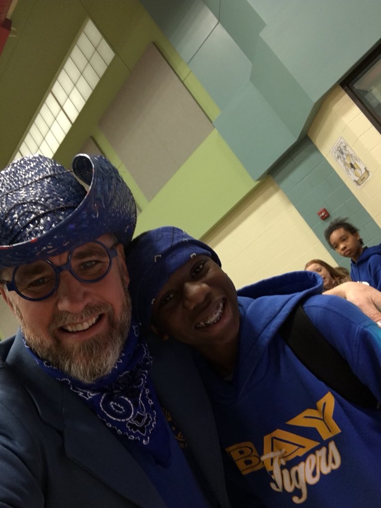 jweir4474's tweet photo. North Bay Elementary BWSD having a BLUE OUT today to show our support for public education #BlueforMSTeachers #ProtectSchoolFunding #No2Vouchers https://t.co/bANRDvO0N1