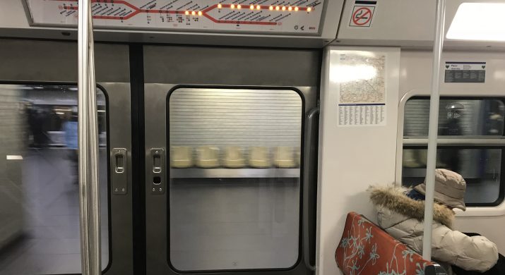 RER_A's tweet photo. 🔥 Le confort climatique en hiver, comment ça marche ? Le point sur le fonctionnement du chauffage dans les trains sur #BlogRERA: https://t.co/DirEodQJK7 https://t.co/n3BsPUU5LE